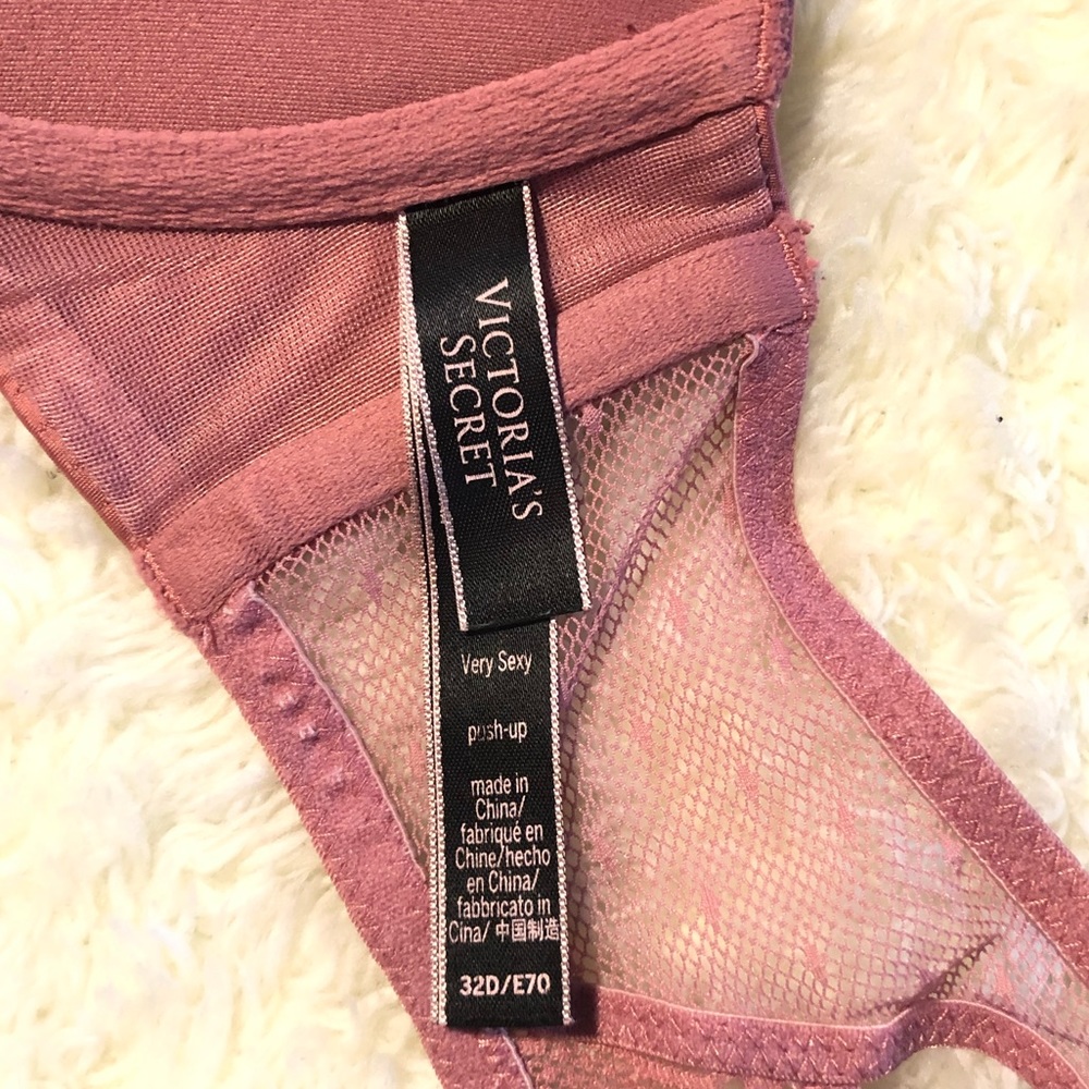 Victoria’s Secret Lace Very Sexy Push-Up Bra Sz32D - Picture 4 of 4